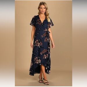 NWT Lulu’s Floral Navy Wrap Dress